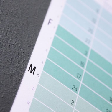 Wandkalender 2025 „Pastell-Türkis“ Jahresplaner | Limited Edition | 100% Recyclingpapier | Deutsch-Englisch