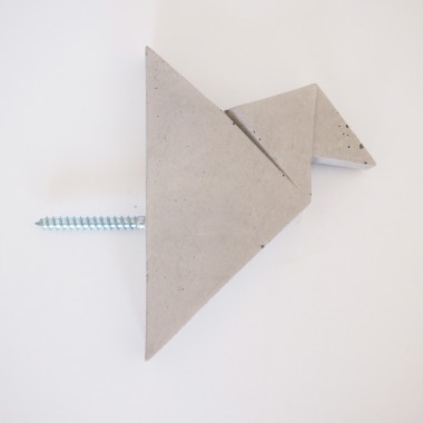 moij design hoken - Wandhaken aus Beton im Origamidesign