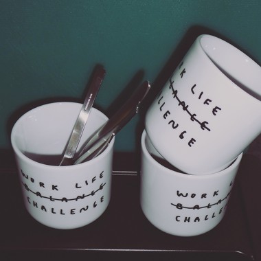 WORK LIFE CHALLENGE Becher - yahya studio, johanna schwarzer
