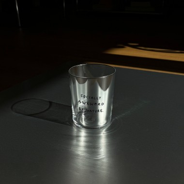 SOCIALLY AWKWARD BY NATURE - 500ML Glas - yahya studio, johanna schwarzer
