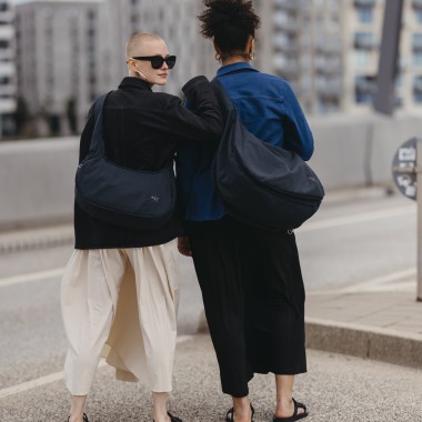 Onni I Moon Bag I raven