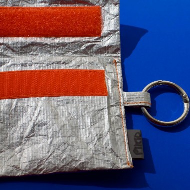 Pikto3000 Mini-Portemonnaie – Silber mit Orange – Superleichtes Tyvek®-Wallet