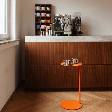 Einig Studio - Beistelltisch Orange