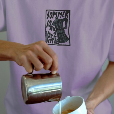 "SOMMER SONNE KAFFEE" T-Shirt // FUNST Studio, Verena Senn