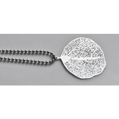 nahili KETTE "small LEAF" lang & mit silbernen Blatt Weißgold