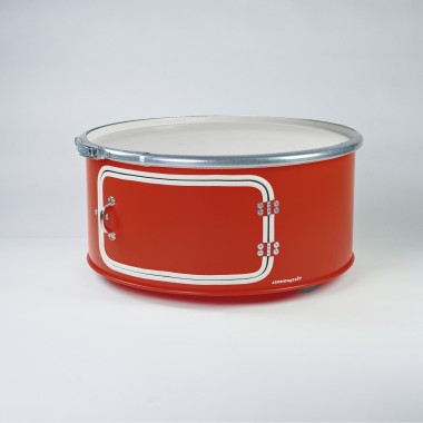 Lockengelöt - Little Bob mit Tür - Couchtisch aus Hamburger Ölfässern