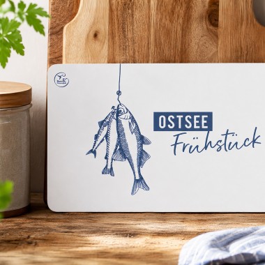 Bow & Hummingbird Frühstücksbrettchen Melamin Fische „Ostsee-Frühstück“ maritim 23,5 × 14,5 cm