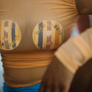 Waschbare Stilleinlagen mit Social Impact und homegrown Design von moodie x milkaholic