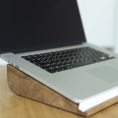 Notebook Halter ergonomio, Laptop Ständer aus Holz | Apple Macbook Stand | Holzbutiq