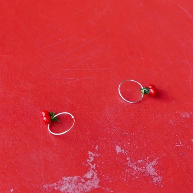 »CherryCherry« – Ohrringe in Silber mit Kirschen aus Glas von pinapina