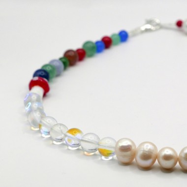 »Colourful Mushroom« Kette mit bunten Glasperlen, echten Süßwasserperlen und pilzförmigen Anhängern von pinapina