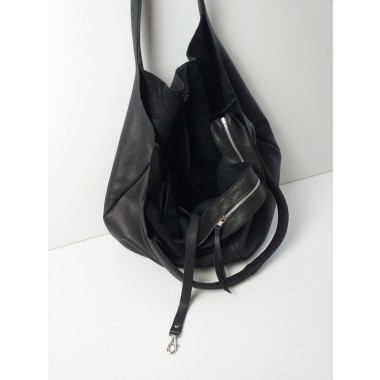 Grotkop Collection RUNJA Schultertasche schwarz, pflanzlich gegerbtes Leder aus Deutschland