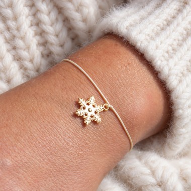 Bow & Hummingbird Schneeflocken Armband „Let it Snow“ – Weihnachtsarmband in Mint oder Creme, 24 Karat vergoldet, kleines Geschenk für Weihnachten