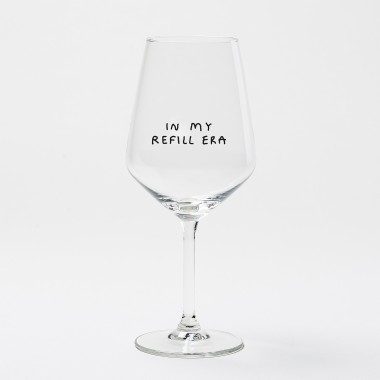 "In My Refill Era" Weinglas by Johanna Schwarzer × selekkt