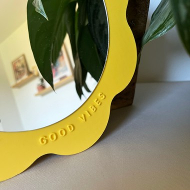 frido and me. | Acrylspiegel mit "good vibes" Schriftzug | moderner Wandspiegel