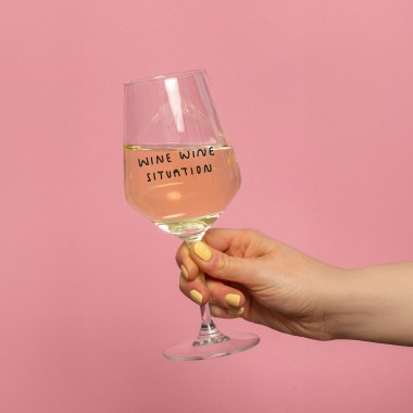 "Wine Wine Situation" Weinglas by Johanna Schwarzer × selekkt