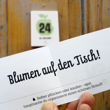 Wochenkalender „DER SAURE APFEL“ für 2027 – 52 kleine Überraschungsaufgaben zum Abreißen, von sperlingB.design