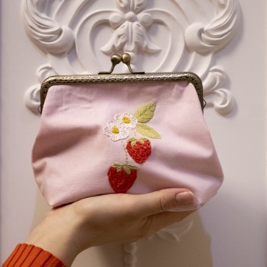 nathys_illustration - Schminktäschchen/Portemonnaie  „strawberry dreams“ (Unikat) 15x12x8 cm