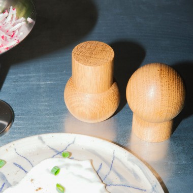 Gewürzstreuer | kugelig unten | rundund