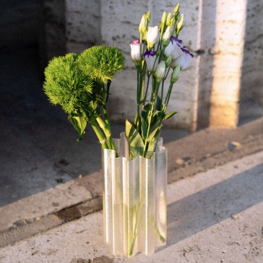 Vala Vase / klein / Studio Shorimoma