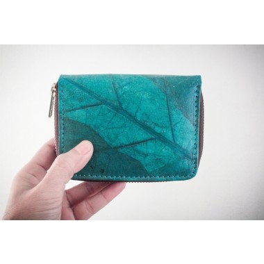 Nachhaltiges Portemonnaie aus recycelten Blättern in türkis mit Zipper – vegan & umweltfreundlich