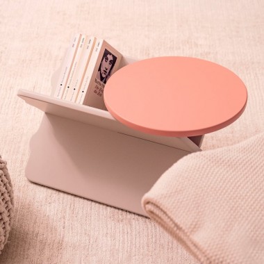 XO Hocker und Sidetable SAND von Studio Sonntag