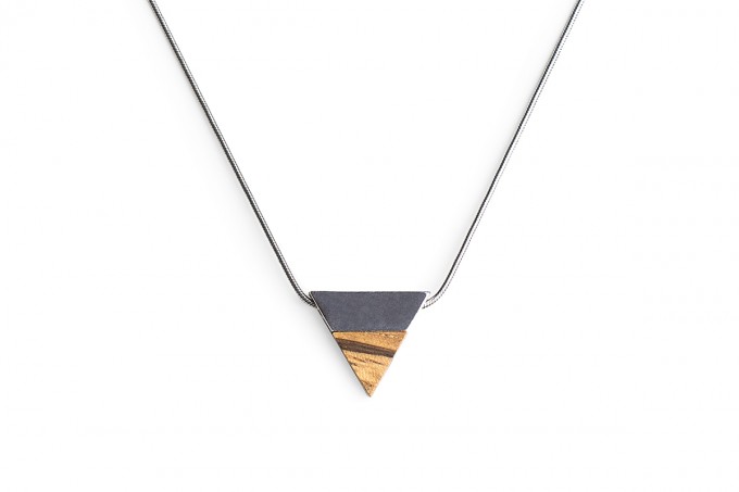 Halskette Api Necklace Triangle von BeWooden Halskette Api Necklace Triangle von BeWooden