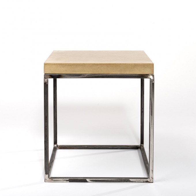 Von Heilig – Beistelltisch aus Beton und Stahl minimalistisch grau Von Heilig – Beistelltisch aus Beton und Stahl minimalistisch grau