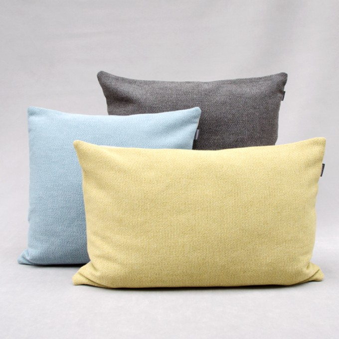 HOOK&EYE - Kissen 'Paris' 60x60 in sechs Farben HOOK&EYE - Kissen 'Paris' 60x60 in sechs Farben