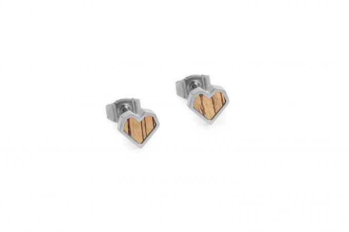 BeWooden Ohrringe mit Holzdetail - Ohrstecker - Motiv Herz - "Lini Earrings Heart" BeWooden Ohrringe mit Holzdetail - Ohrstecker - Motiv Herz - "Lini Earrings Heart"