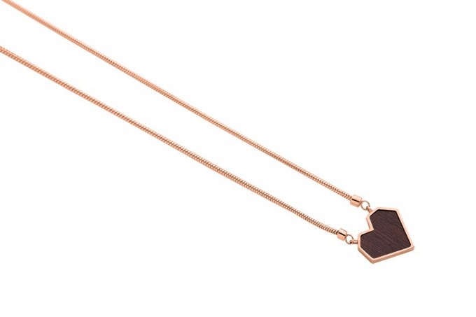 BeWooden Halskette mit Anhänger - Holz Detail - Motiv Herz - "Rose Necklace Heart" BeWooden Halskette mit Anhänger - Holz Detail - Motiv Herz - "Rose Necklace Heart"