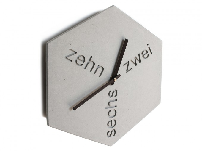 betonIDEE zehn-zwei-sechs | lautlose Wanduhr aus Beton mit Holz-Zeigern betonIDEE zehn-zwei-sechs | lautlose Wanduhr aus Beton mit Holz-Zeigern