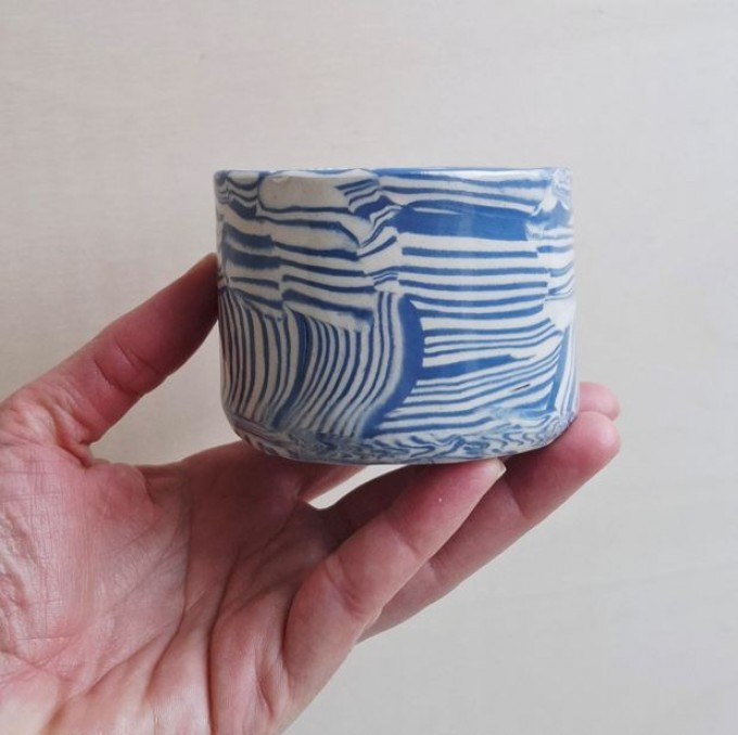 Skelini - Kaffeetasse aus Keramik - blau-cremige Farbkombination