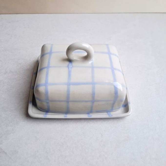 Skelini - Keramik Butterdose handgemacht hell blau mit Henkel rund