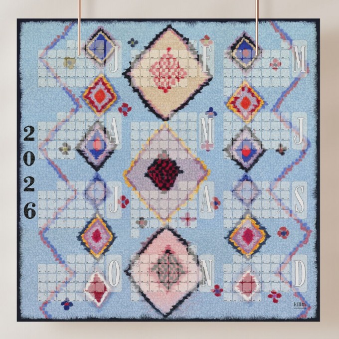 Fine Art Wandkalender 2026 Babouche pastellblau / kilim