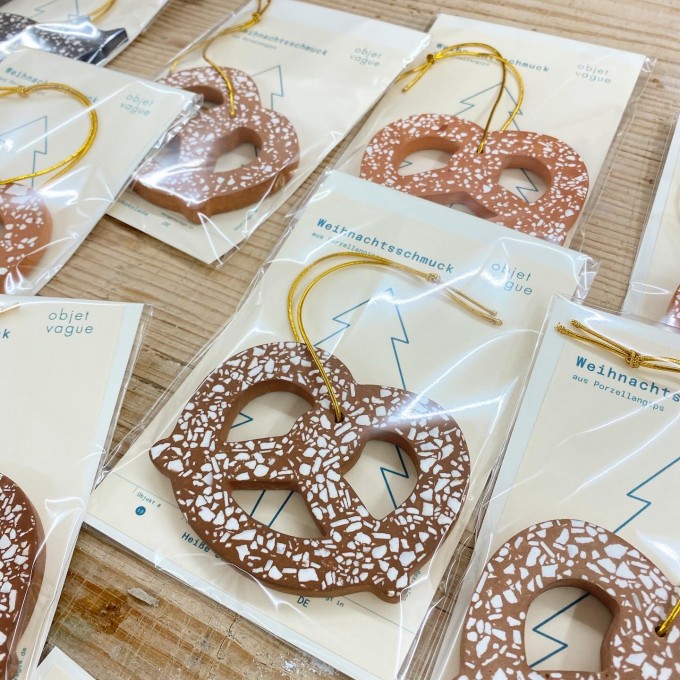 Weihnachtsschmuck / Terrazzo Brezel / objet vague