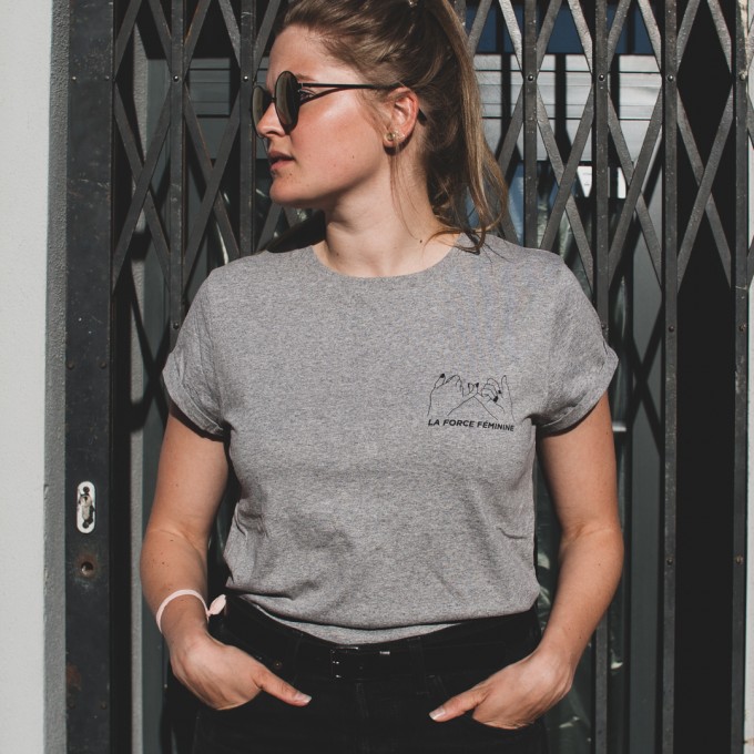 ÄSTHETIKA T-Shirt Roll Up - LA FORCE FÉMININE grey/black ÄSTHETIKA T-Shirt Roll Up - LA FORCE FÉMININE grey/black
