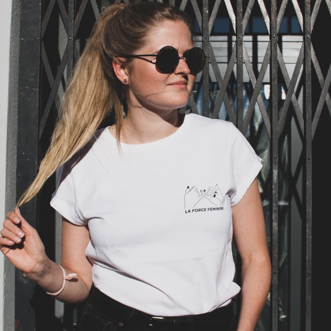 ÄSTHETIKA T-Shirt Roll Up - LA FORCE FÉMININE white/black ÄSTHETIKA T-Shirt Roll Up - LA FORCE FÉMININE white/black