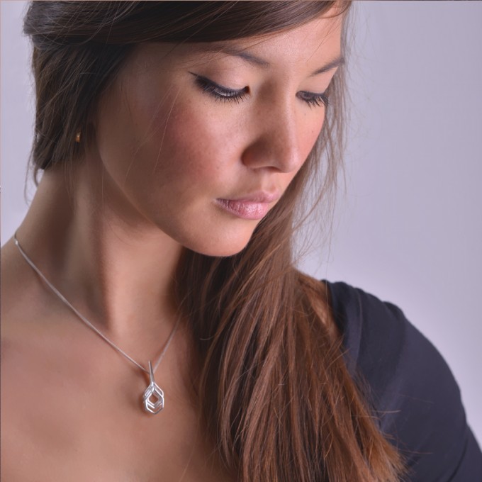 SPACE JEWELS.
A-Line, Halskette. SPACE JEWELS.
A-Line, Halskette.
