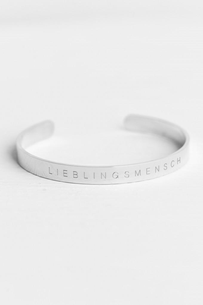 Oh Bracelet Berlin – Schmaler Armreif Lieblingsmensch aus Edelstahl vergoldet glänzend Oh Bracelet Berlin – Schmaler Armreif Lieblingsmensch aus Edelstahl vergoldet glänzend
