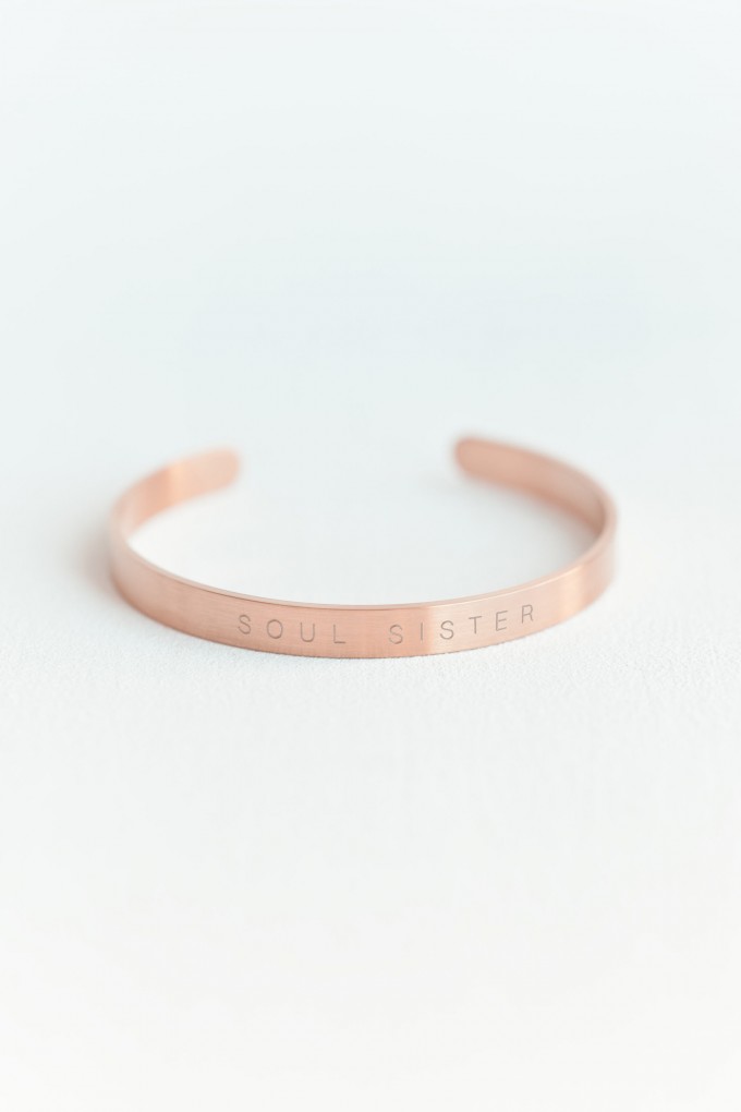 Oh Bracelet Berlin – Schmaler Armreif "Soul Sister" | Edelstahl, matt vergoldet oder rosévergoldet Oh Bracelet Berlin – Schmaler Armreif "Soul Sister" | Edelstahl, matt vergoldet oder rosévergoldet