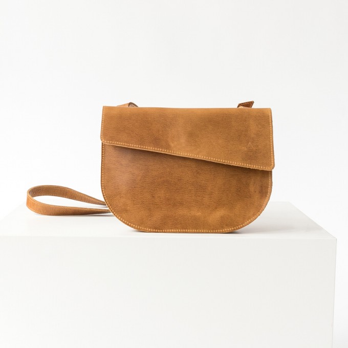 Franziska Klee – Umhängetasche BEA / Cognac geölt Franziska Klee – Umhängetasche BEA / Cognac geölt