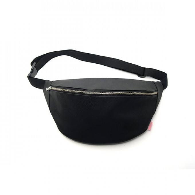FINSTER Bauchtasche (looks like-) leather FINSTER Bauchtasche (looks like-) leather