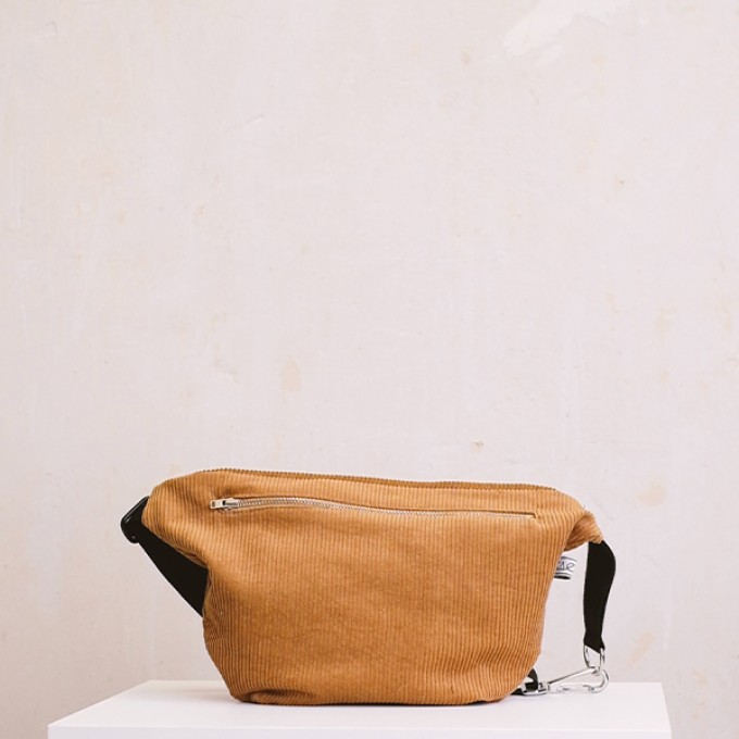 ZACAMO – Bauchtasche • Cord • L • kamelbraun • ZACAMO – Bauchtasche • Cord • L • kamelbraun •