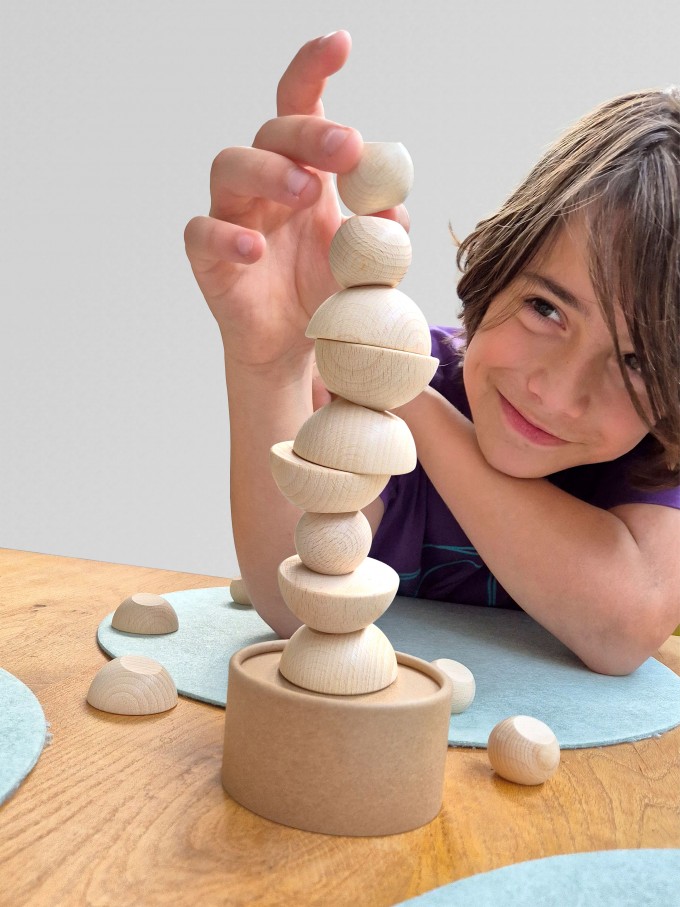 BALLANCE - trainiere Deine Geschicklichkeit. 20 Stapelsteine für Kinder und Erwachsene. BALLANCE - trainiere Deine Geschicklichkeit. 20 Stapelsteine für Kinder und Erwachsene.