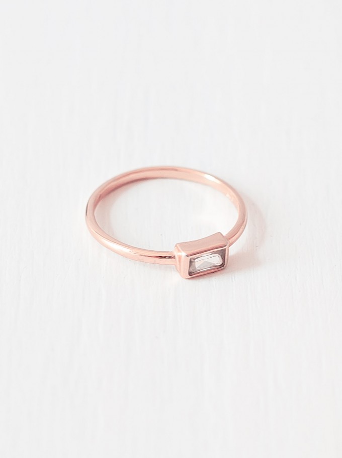Oh Bracelet Berlin – Baguette Ring aus 925 Sterlingsilber rosévergoldet Oh Bracelet Berlin – Baguette Ring aus 925 Sterlingsilber rosévergoldet