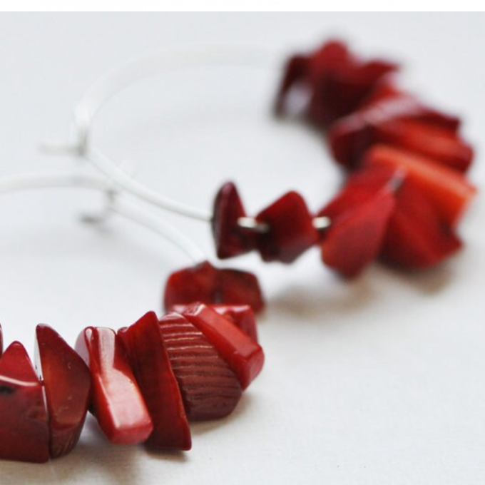 nahili CREOLEN "coral" Ohrringe silbern rote Koralle Splitter  nickelfrei