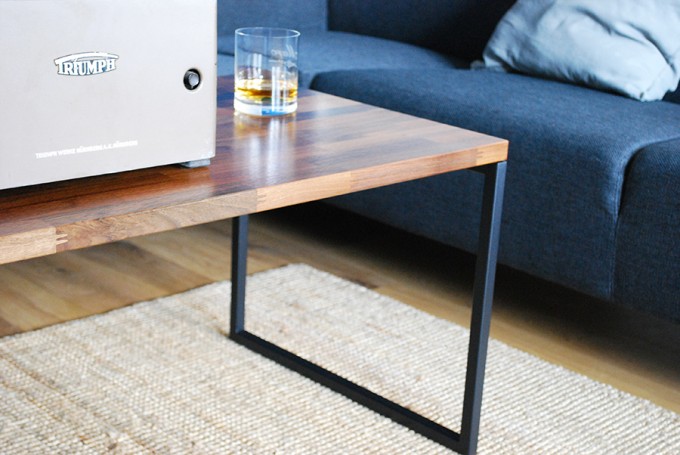 Couchtisch VELIER - schwarz matt / nuss Couchtisch VELIER - schwarz matt / nuss