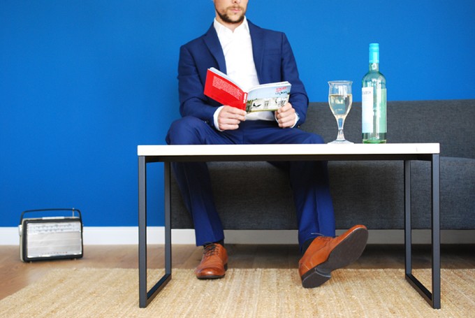 Couchtisch VELIER - schwarz matt / eiche Couchtisch VELIER - schwarz matt / eiche