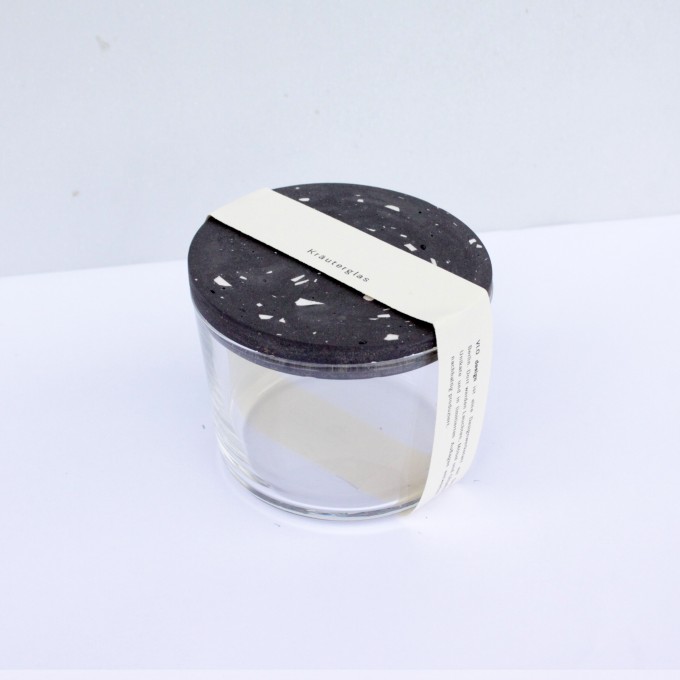 VLO design / Terrazzo Salz Glas mit schwarzem Deckel VLO design / Terrazzo Salz Glas mit schwarzem Deckel